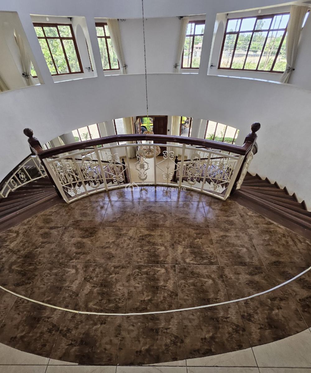 Stunning 7-bedroom Villa on ¾ Acre  Residential & Commercial Options, Karen, Nairobi, House for Rent