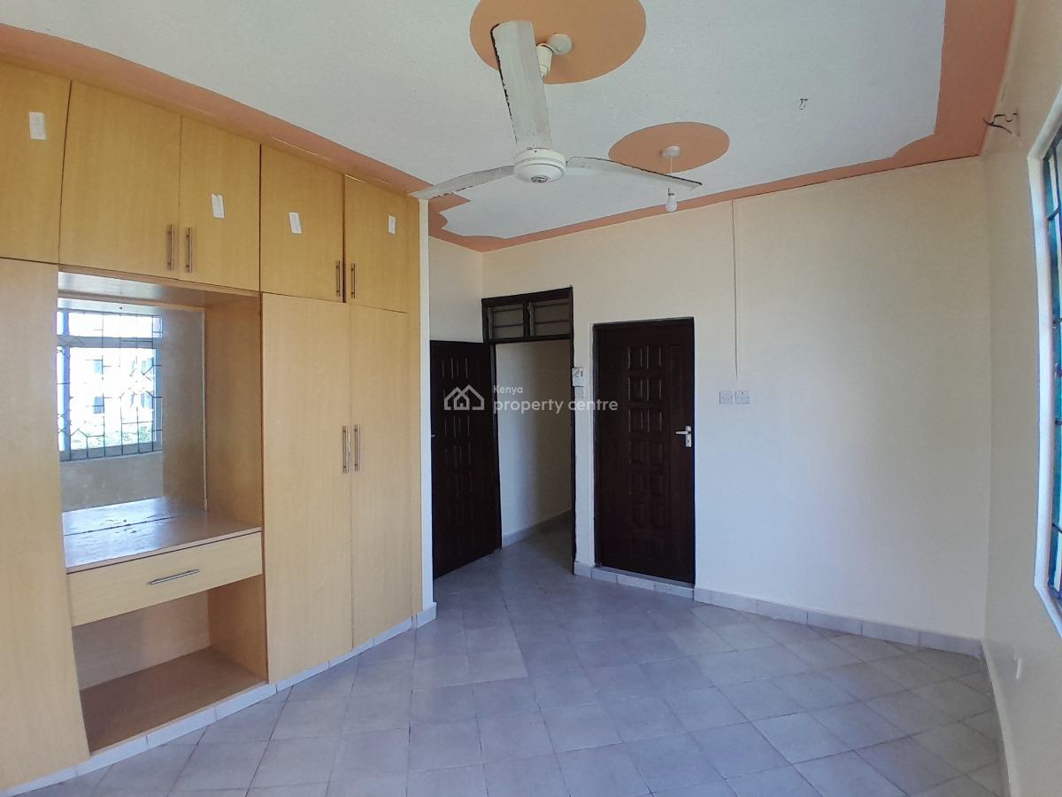 Exquisite 4 Bedroom Apartment with Parking Located Near Quickmart, Nya, Near Quickmart, Nyali, Nyali, Mombasa, Apartment for Rent