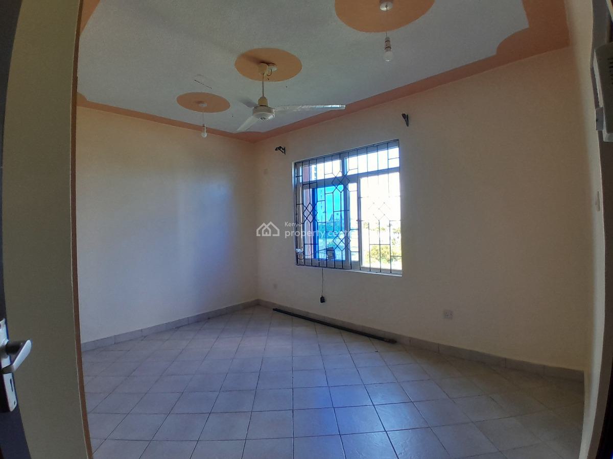 Exquisite 4 Bedroom Apartment with Parking Located Near Quickmart, Nya, Near Quickmart, Nyali, Nyali, Mombasa, Apartment for Rent