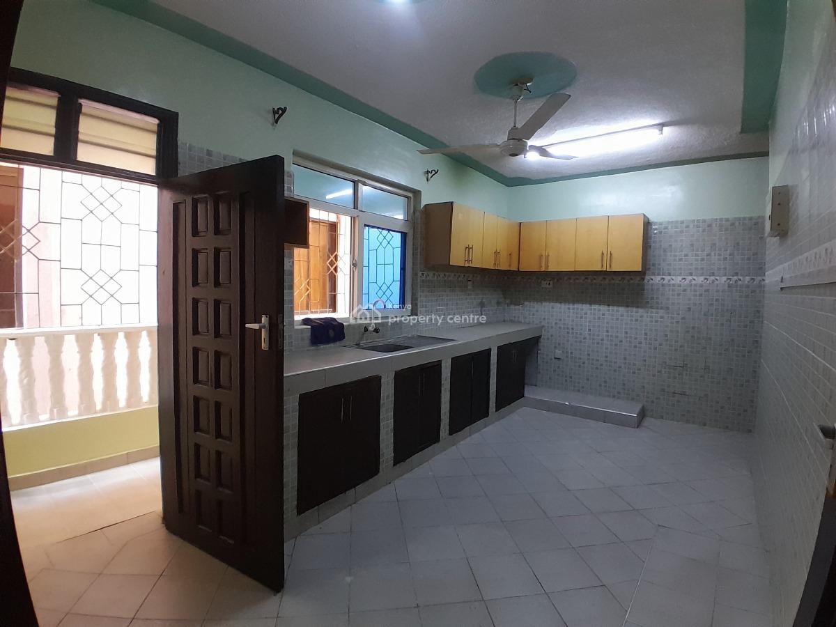 Exquisite 4 Bedroom Apartment with Parking Located Near Quickmart, Nya, Near Quickmart, Nyali, Nyali, Mombasa, Apartment for Rent