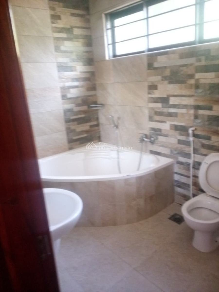 5 Bedroom House, Lavington, Nairobi, Townhouse for Rent