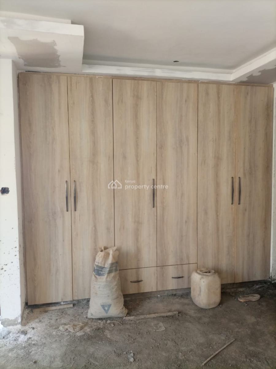 5 Bedroom House Ensuite with Double Sq All Ensuite with Family Room a, Ruiru, Ruiru, Kiambu, Townhouse for Sale