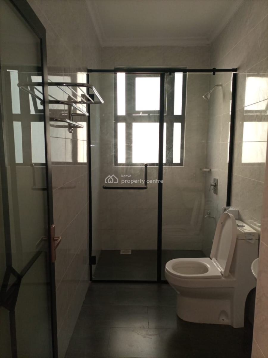 5 Bedroom House with Sq All Ensuite Ruiru.  Has a Family Room, Study R, Ruiru, Ruiru, Kiambu, Townhouse for Sale