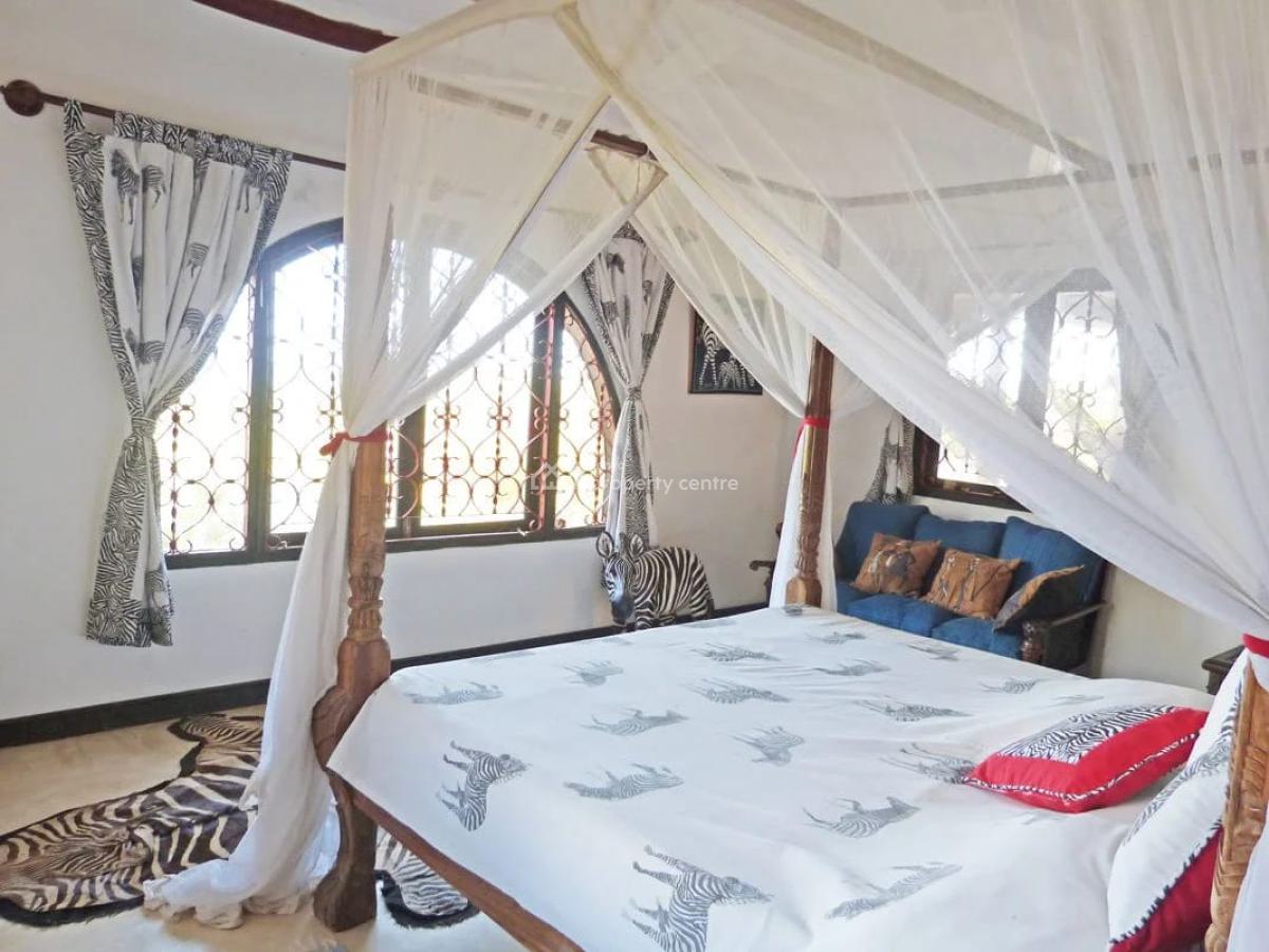 5 Bedroom Ensuite Big Garage and Staff House  Sitting on 1acre Sand, Watamu Kilifi, Watamu, Kilifi, Townhouse for Sale