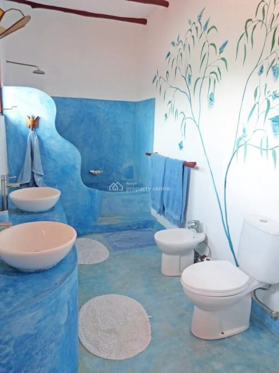 Luxury Furnished 5-bedroom Beachfront Villa with Swimming Pool, Near Paparemo Beach Club, Watamu, Kilifi, House for Sale