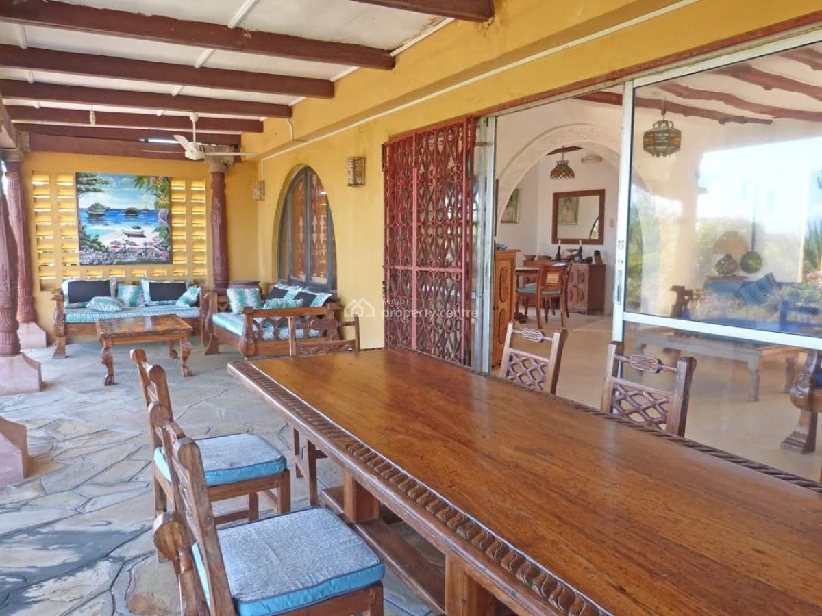 Luxury Furnished 5-bedroom Beachfront Villa with Swimming Pool, Near Paparemo Beach Club, Watamu, Kilifi, House for Sale
