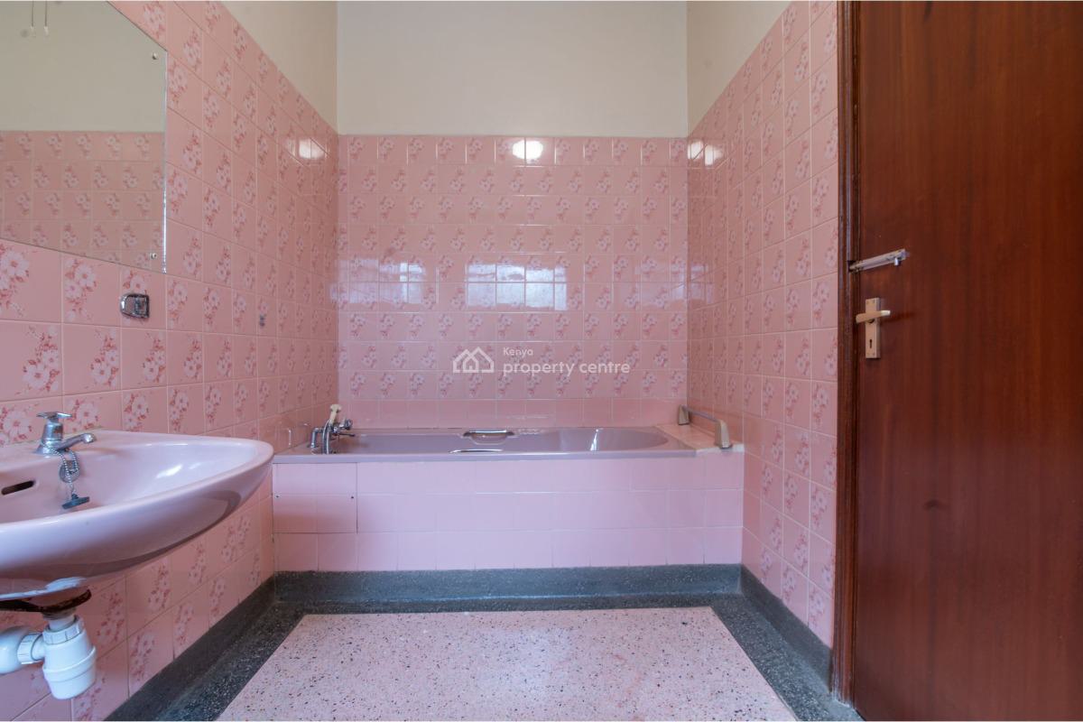 5 Bedroom Commercial Townhouse, Brookside Drive, Westlands, Nairobi, Office Space for Rent