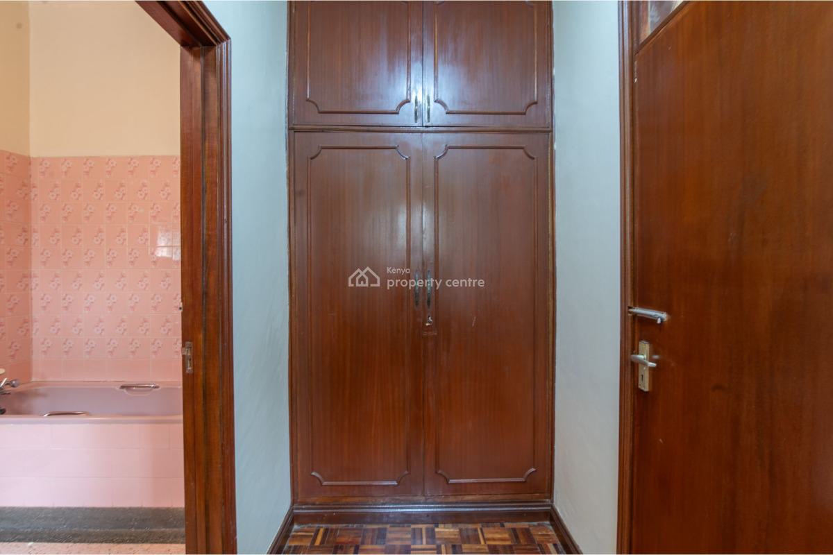 5 Bedroom Commercial Townhouse, Brookside Drive, Westlands, Nairobi, Office Space for Rent