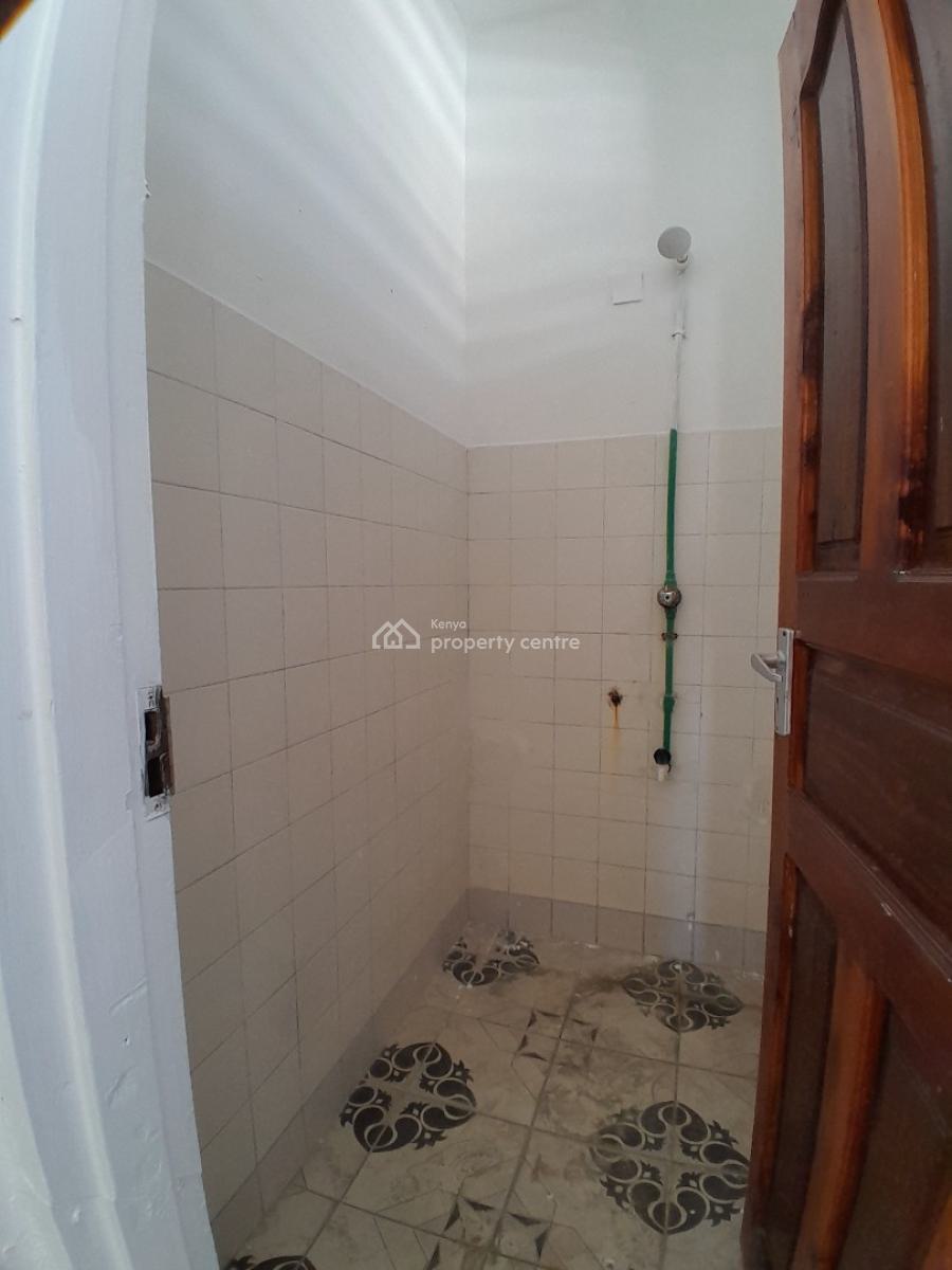 Spacious and Well-maintained 3 Bedroom Apartment Now Available, Jomvu Kuu, Mombasa, Apartment for Rent