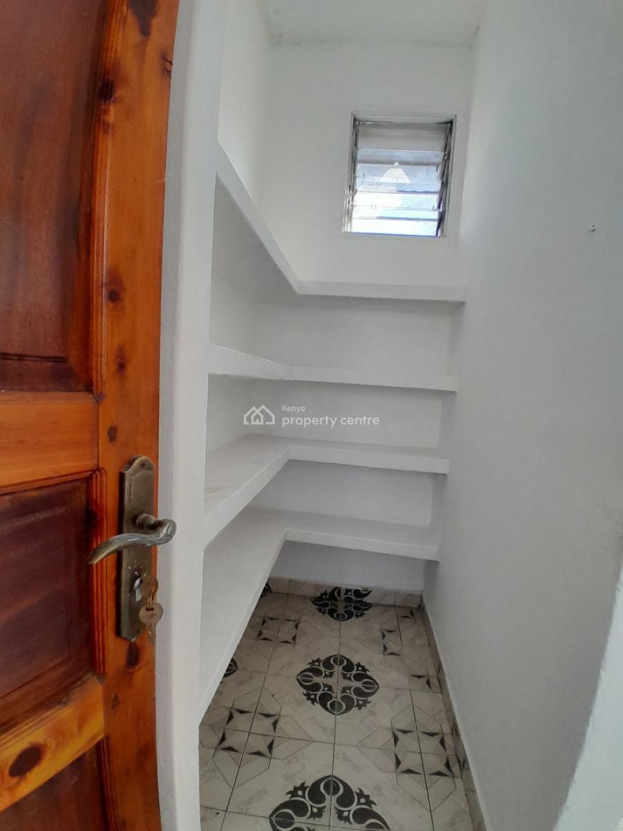 Spacious and Well-maintained 3 Bedroom Apartment Now Available, Jomvu Kuu, Mombasa, Apartment for Rent