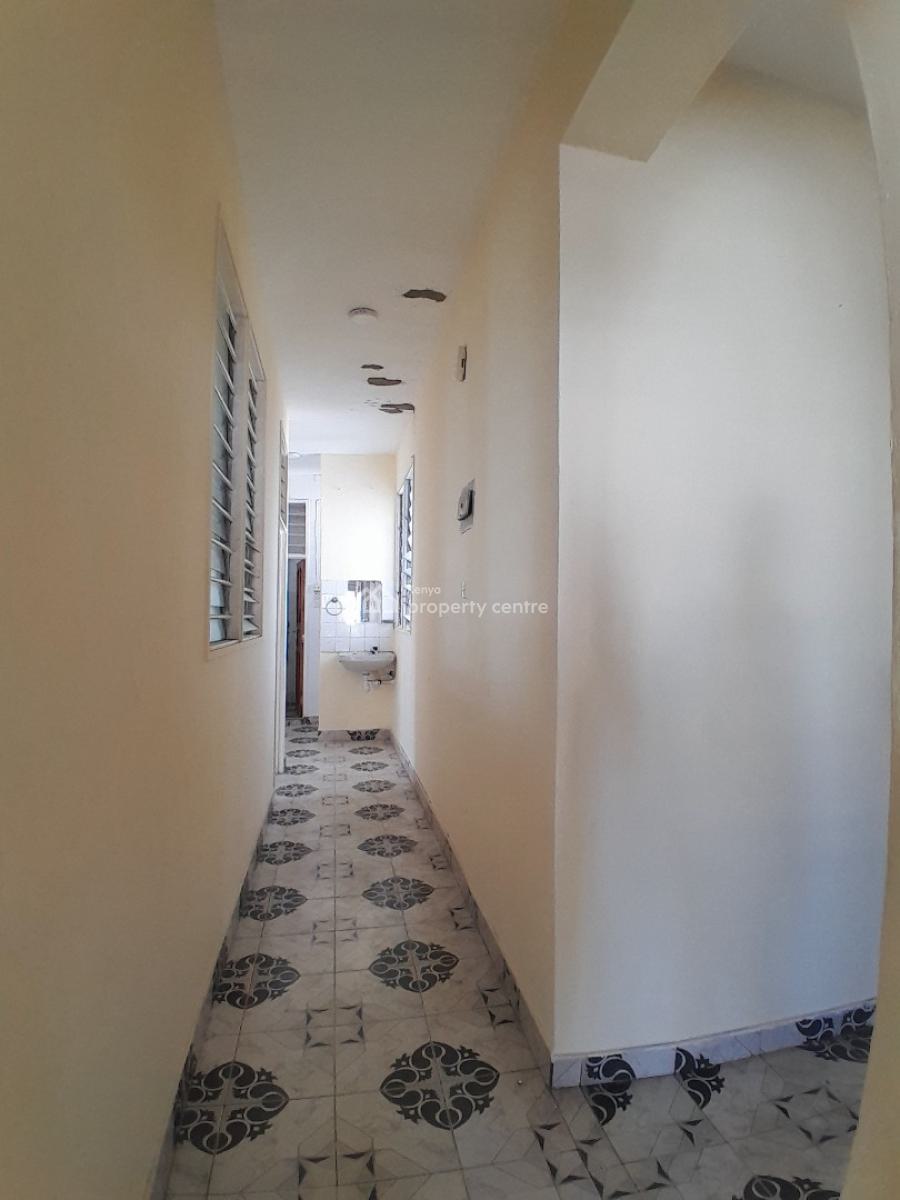 Spacious and Well-maintained 3 Bedroom Apartment Now Available, Jomvu Kuu, Mombasa, Apartment for Rent