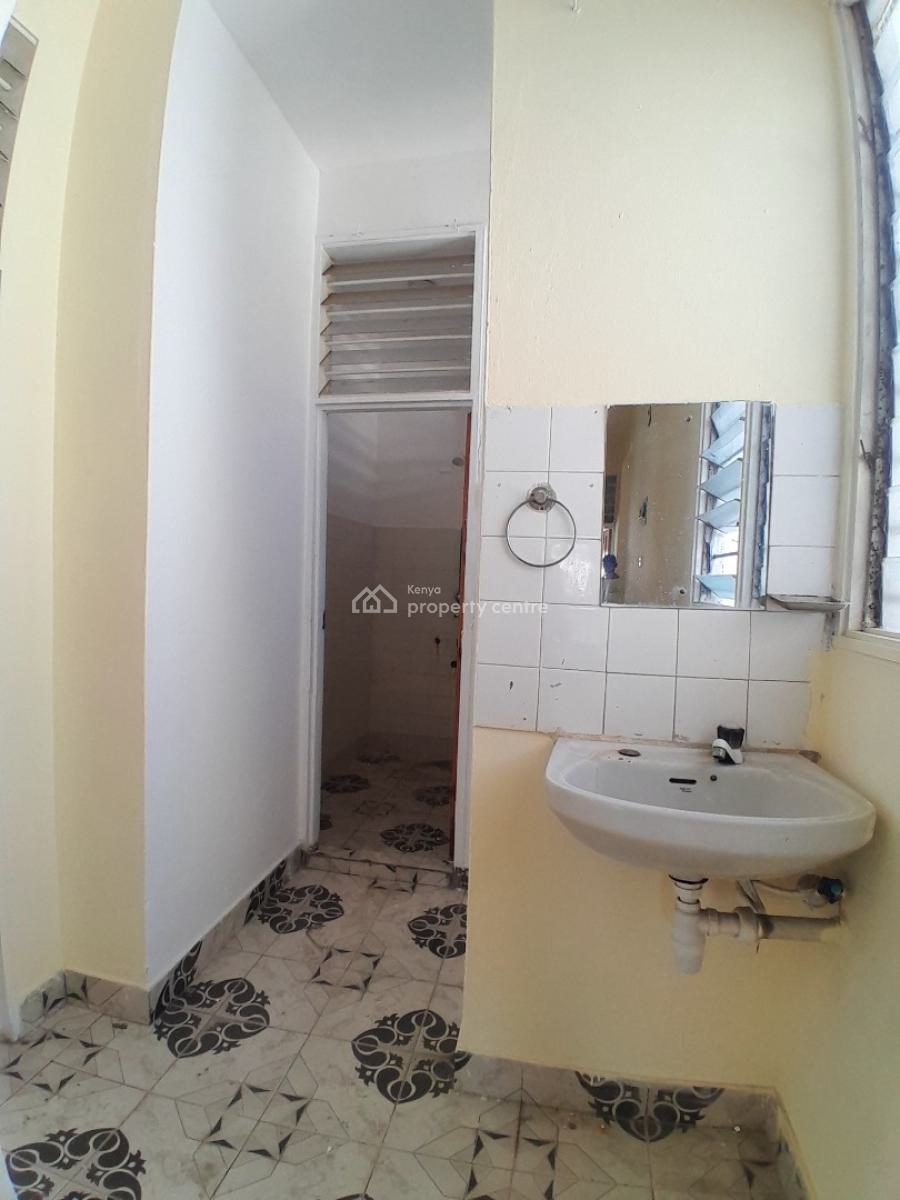 Spacious and Well-maintained 3 Bedroom Apartment Now Available, Jomvu Kuu, Mombasa, Apartment for Rent
