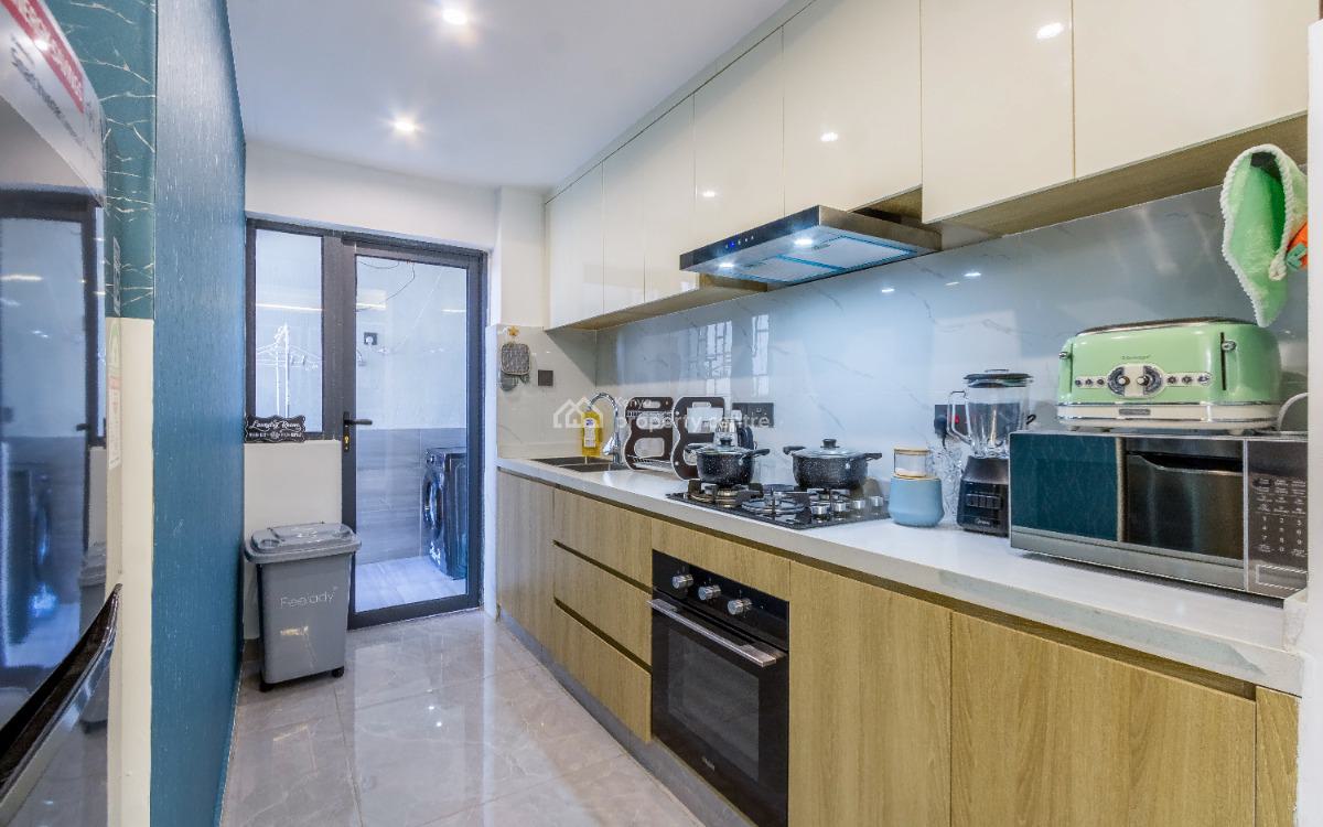 Spacious & Stylish 2 Bedroom Apartment for Short Stays., Riara Road., Lavington, Nairobi, Apartment Short Let