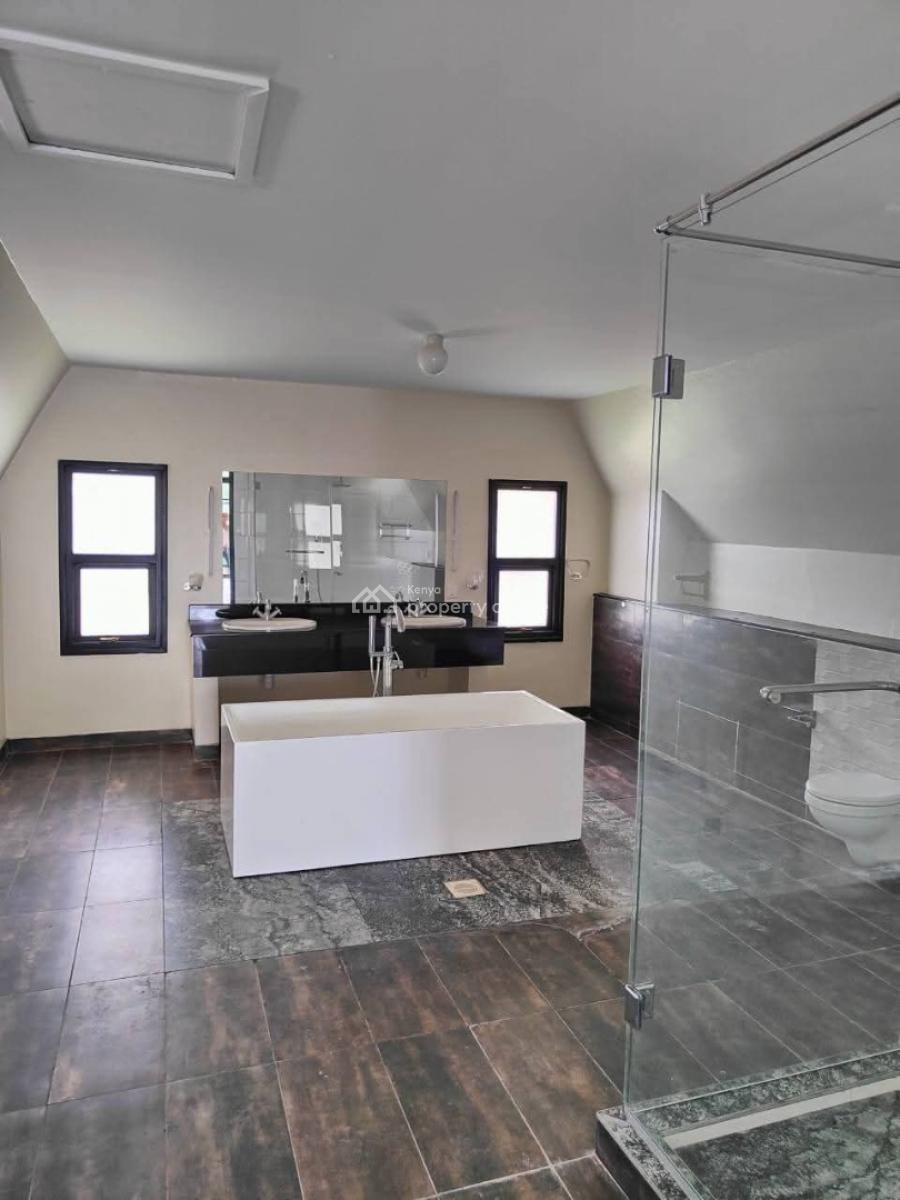Exquisite 5 Bedroom Home All Ensuite with Pool on Half Acre in Karen., Karen, Nairobi, House for Sale