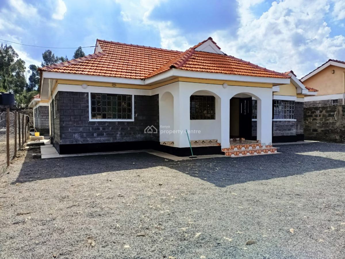 Beautiful 4 Bedroom Bungalow Ensuite on an Eighth in Ongata Rongai., Ongata Rongai, Kajiado, House for Sale
