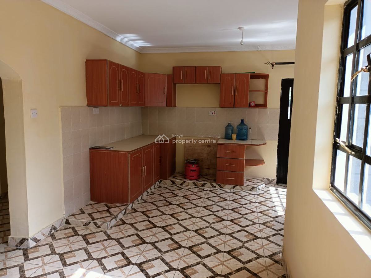 Beautiful 4 Bedroom Bungalow Ensuite on an Eighth in Ongata Rongai., Ongata Rongai, Kajiado, House for Sale