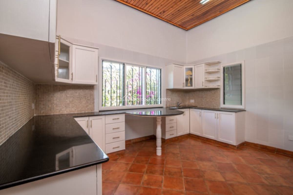Stunning 6 Bedroom House with a 2 Bedroom Guest House in Spring Valley, Spring Valley Road, Spring Valley, Nairobi, Detached Duplex for Sale