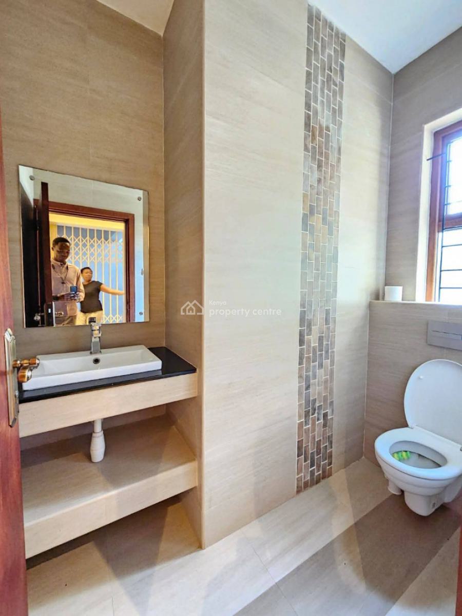 5 Bedroom House, Kerarapon Road, Karen, Nairobi, Townhouse for Rent