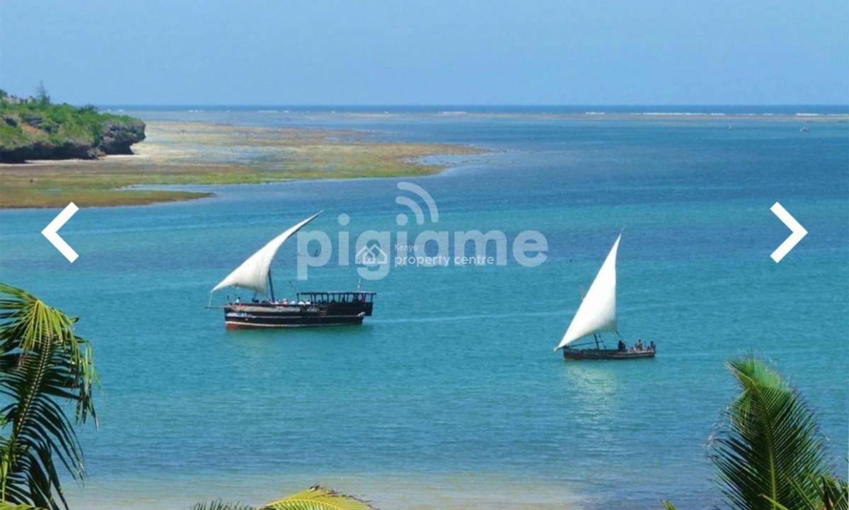 4 Bedrooms Villa Sitting on a 2.2 Acres Beach Property, Shanzu Mombasa, Shanzu, Mombasa, House for Sale