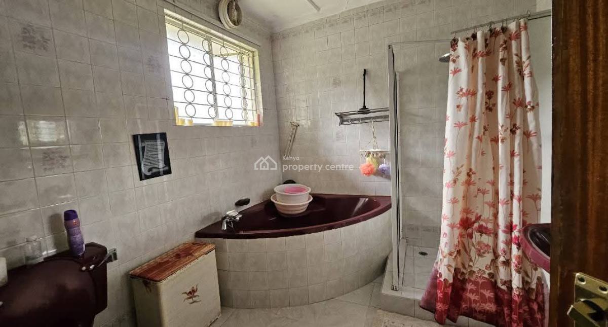 Luxurious 4 Bedroom Home All Ensuite with Dsq on Half Acre in Runda., Runda, Westlands, Nairobi, House for Sale