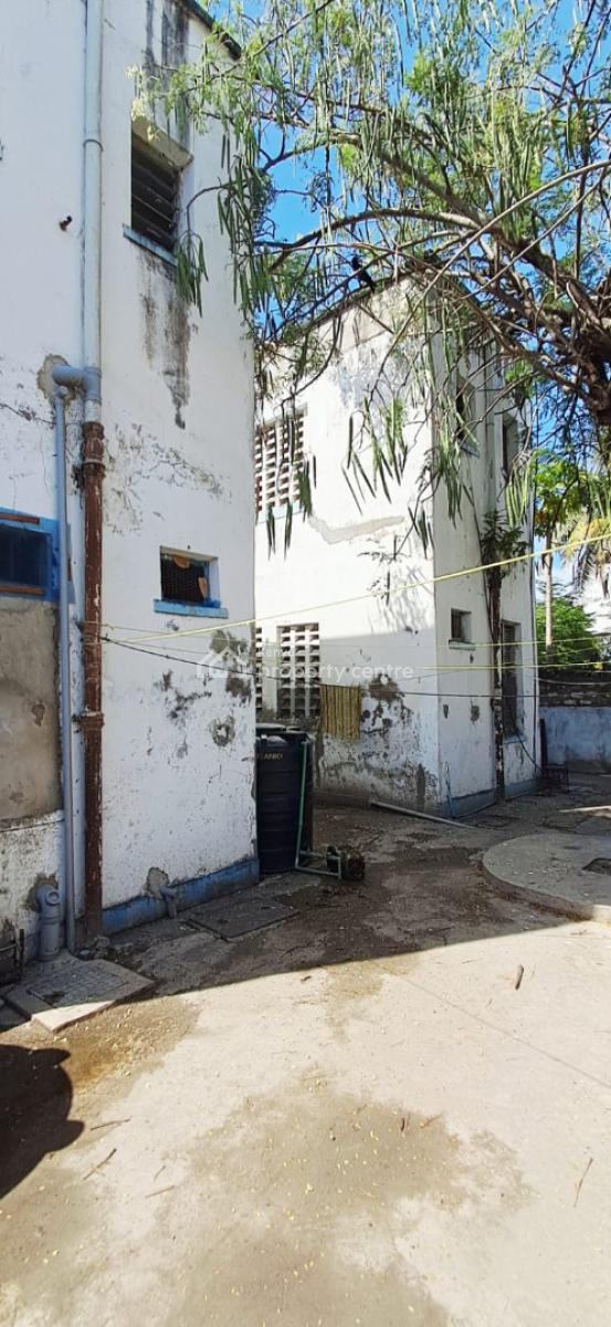 Block of Old Flats Comprising of 4 Units of 2 Bedrooms Flats, Tudor, Mombasa, Apartment for Sale
