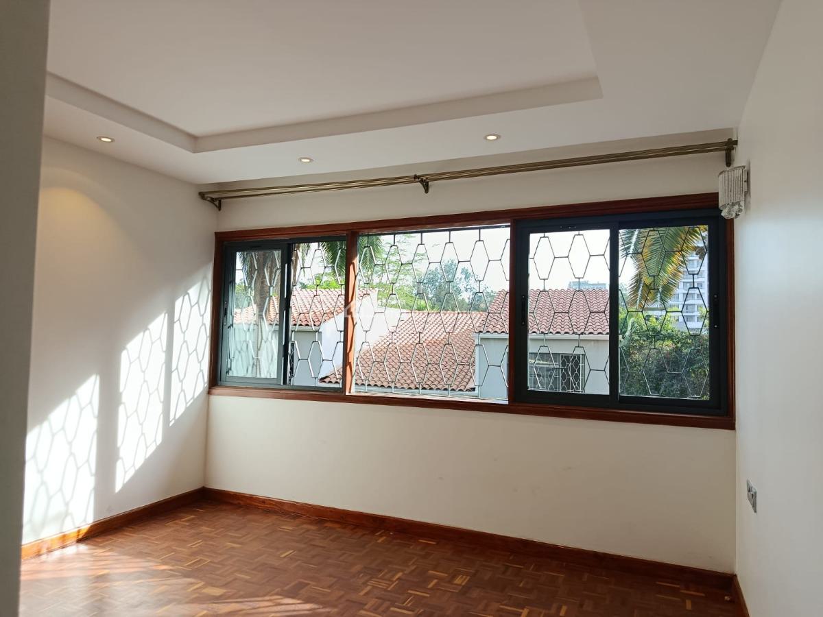 Newly-refurbished 4 Bedrooms Maisonette with Garden, Westlands, Westlands, Nairobi, House for Rent