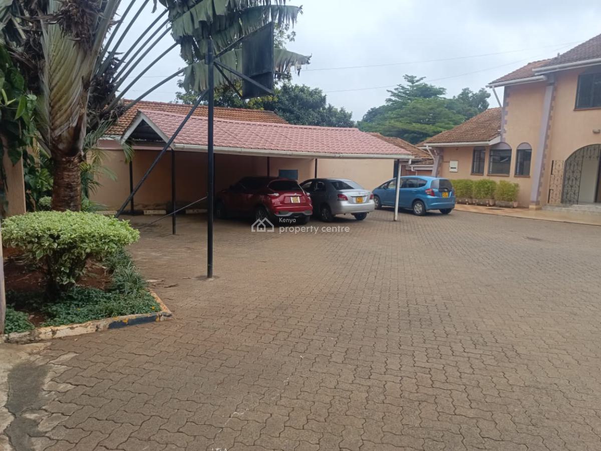 Prestigious 5 Bedrooms All-en-suite Home, Separate 2 Bedrooms Guest Wing, Runda, Westlands, Nairobi, House for Rent