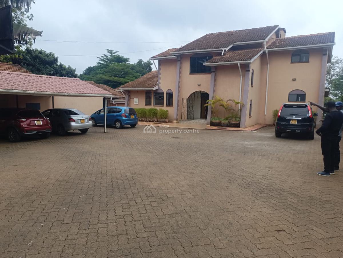 Prestigious 5 Bedrooms All-en-suite Home, Separate 2 Bedrooms Guest Wing, Runda, Westlands, Nairobi, House for Rent