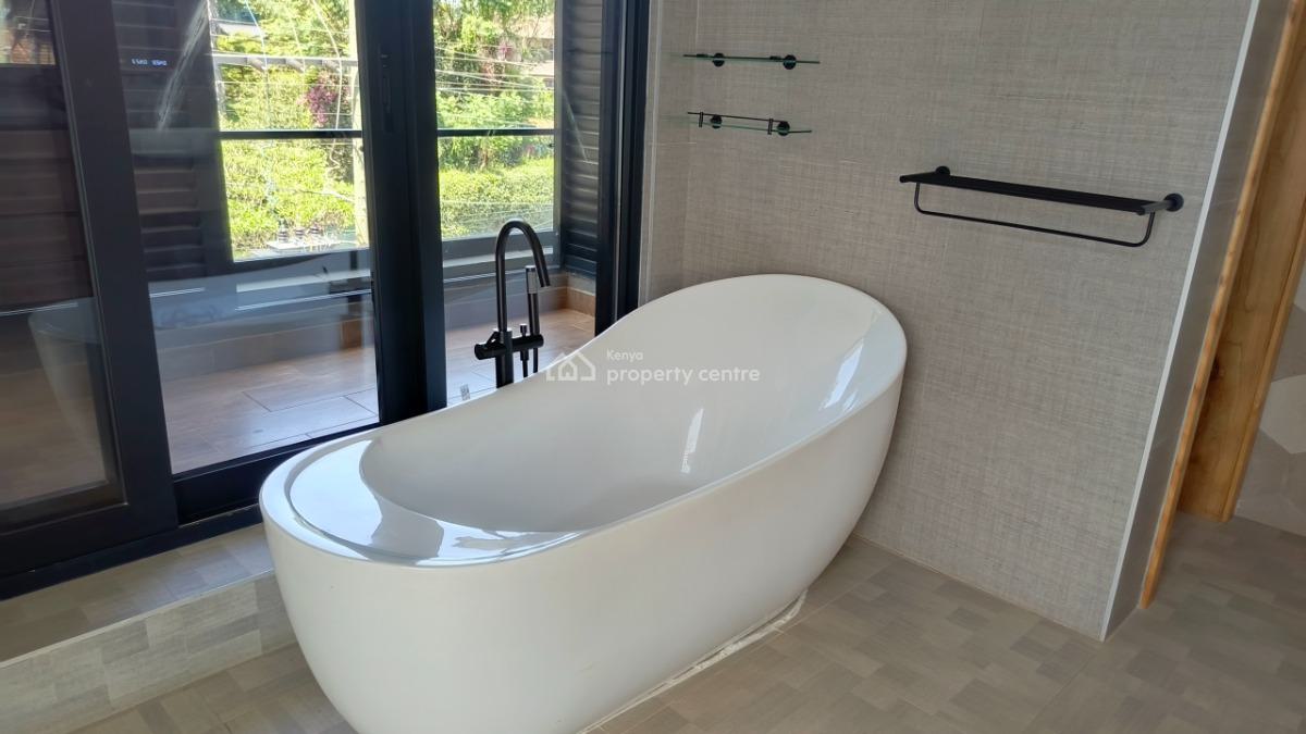 an Elegant Spacious 4 Bedroom Townhouse All Ensuite Plus 2dsq, Lavington, Nairobi, House for Sale