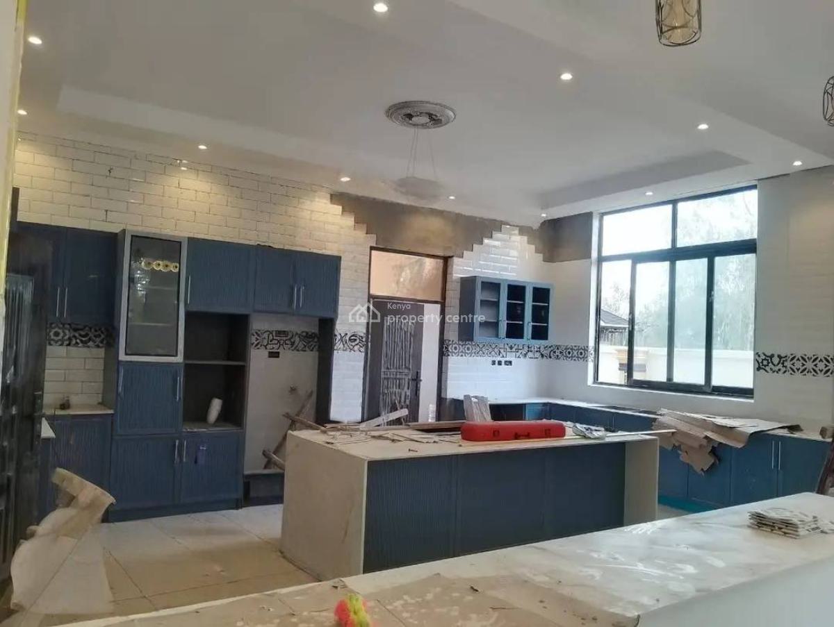 Luxurious 7-bedroom with a Private Pool, Karen, Nairobi, House for Rent