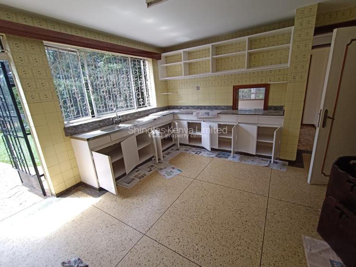 an Elegant 5 Bedroom Townhouse Sitted on 0.5 Acres of Land, Lavington, Nairobi, House for Sale