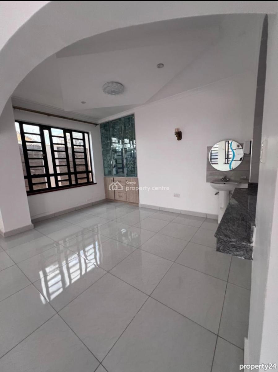 4 Bedroom House with Sq Ruiru Membley Estate  All Bedrooms Ar, Membley Estate, Membley Estate, Kiambu, Townhouse for Sale