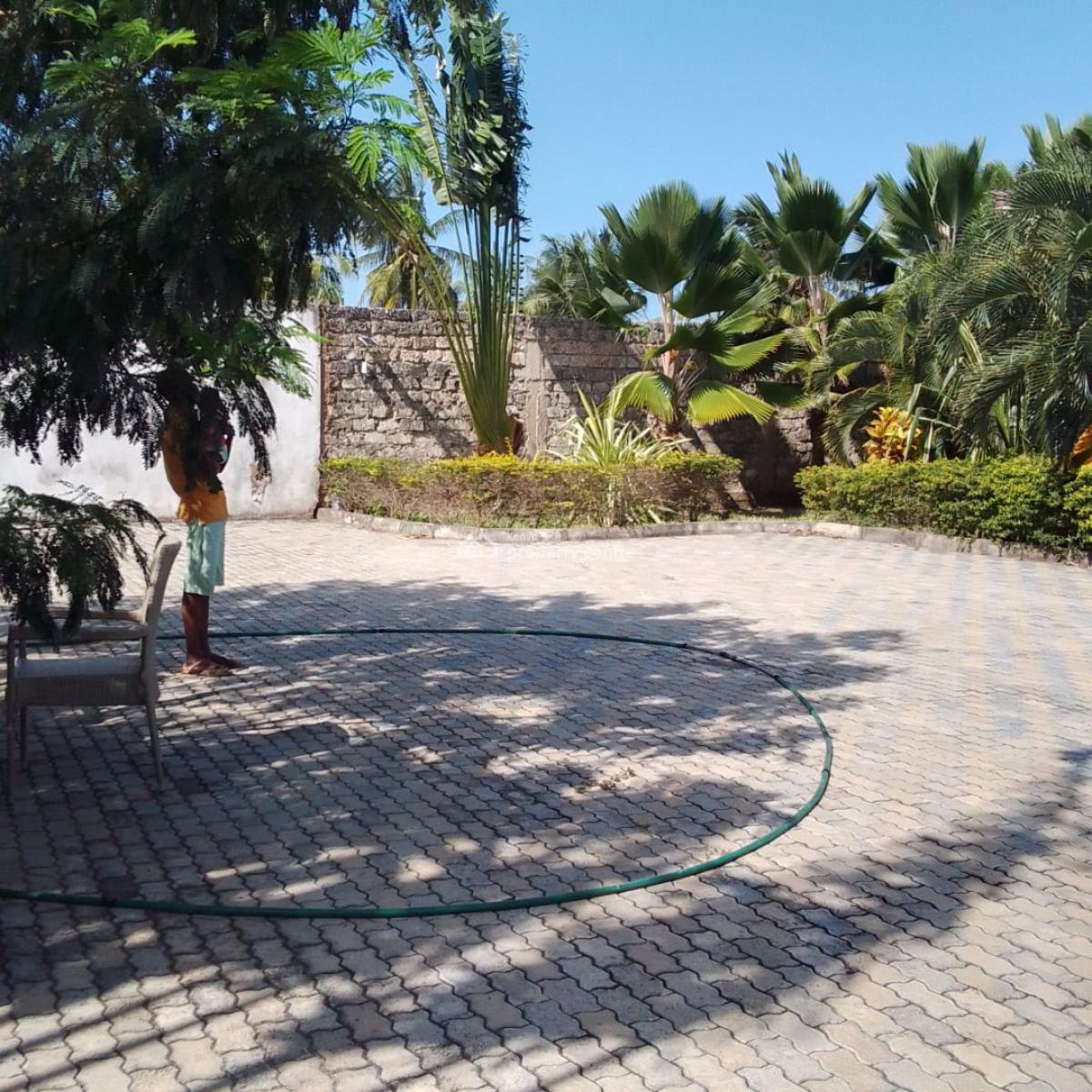 Furnished Beautiful House Near The Ocean, Kombani, Diani, Ukunda, Kwale, Detached Duplex for Sale