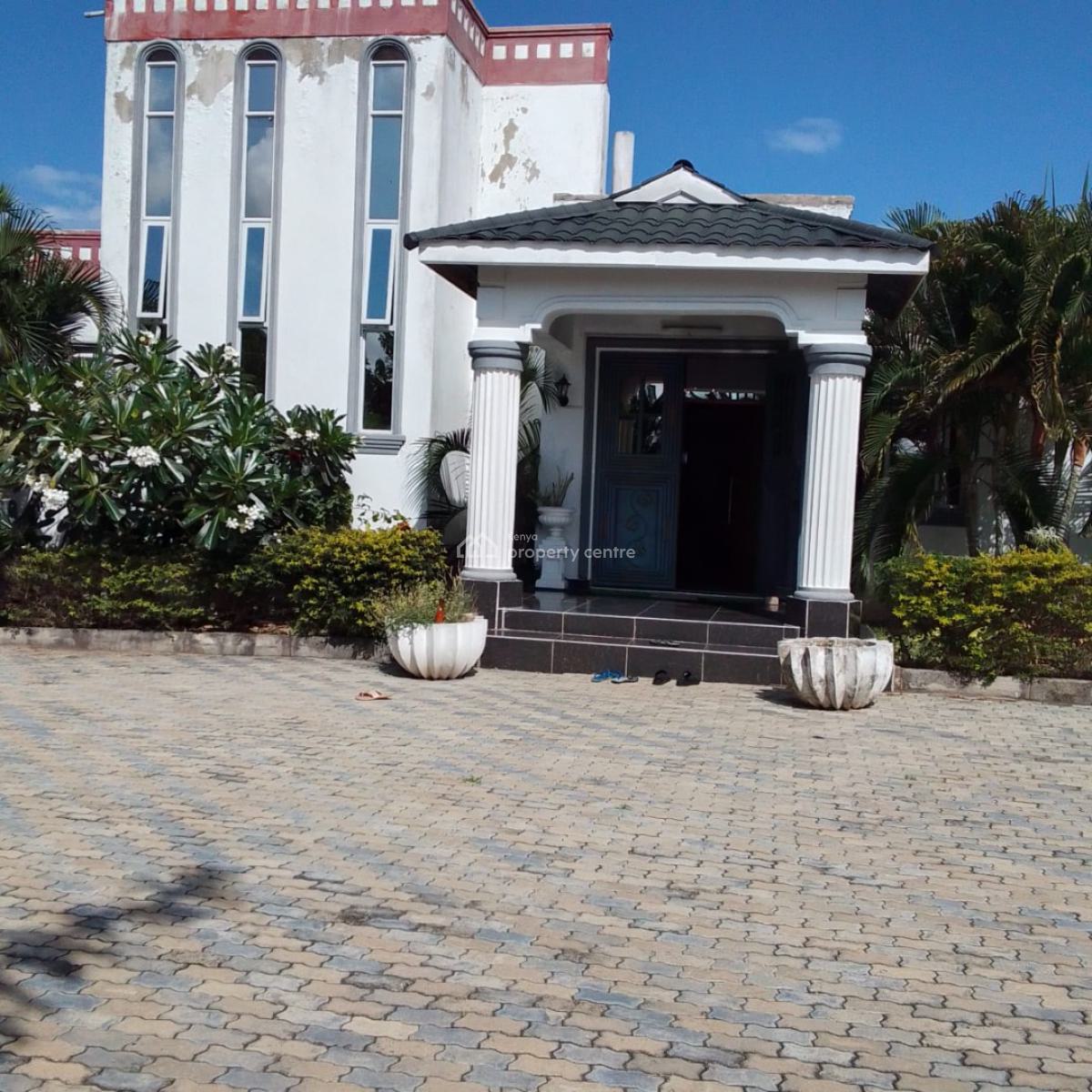 Furnished Beautiful House Near The Ocean, Kombani, Diani, Ukunda, Kwale, Detached Duplex for Sale