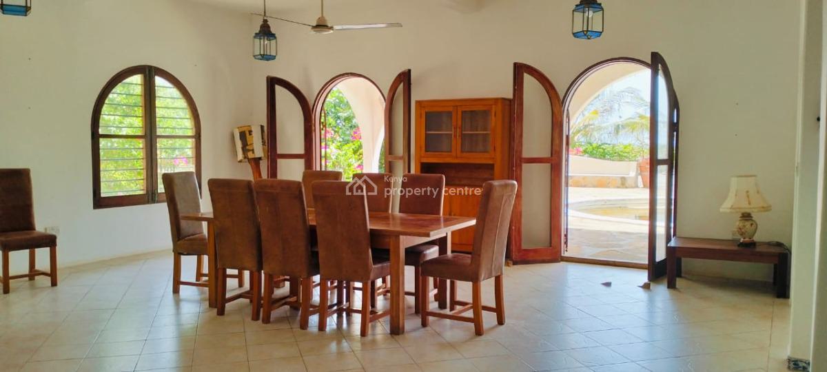 4 Bedrooms Ensuite Sitting on 4acres of Land Beach Front Located in Wa, Watamu, Watamu, Kilifi, Townhouse for Sale