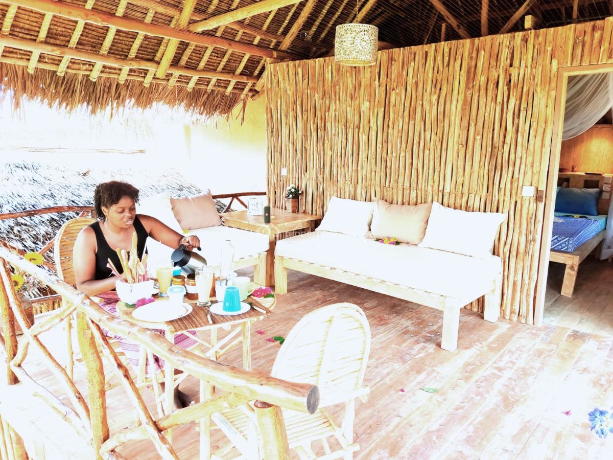 6 Bedrooms Sitting on a Half Acre Plot Walking Distance to The Beach F, Watamu, Watamu, Kilifi, Townhouse for Sale