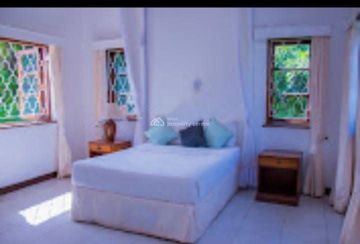 Fully Furnished 5 Bedroom Villa for Holiday Stays) Airbnb in Nyali, Mo, Nyali, Nyali, Mombasa, House Short Let