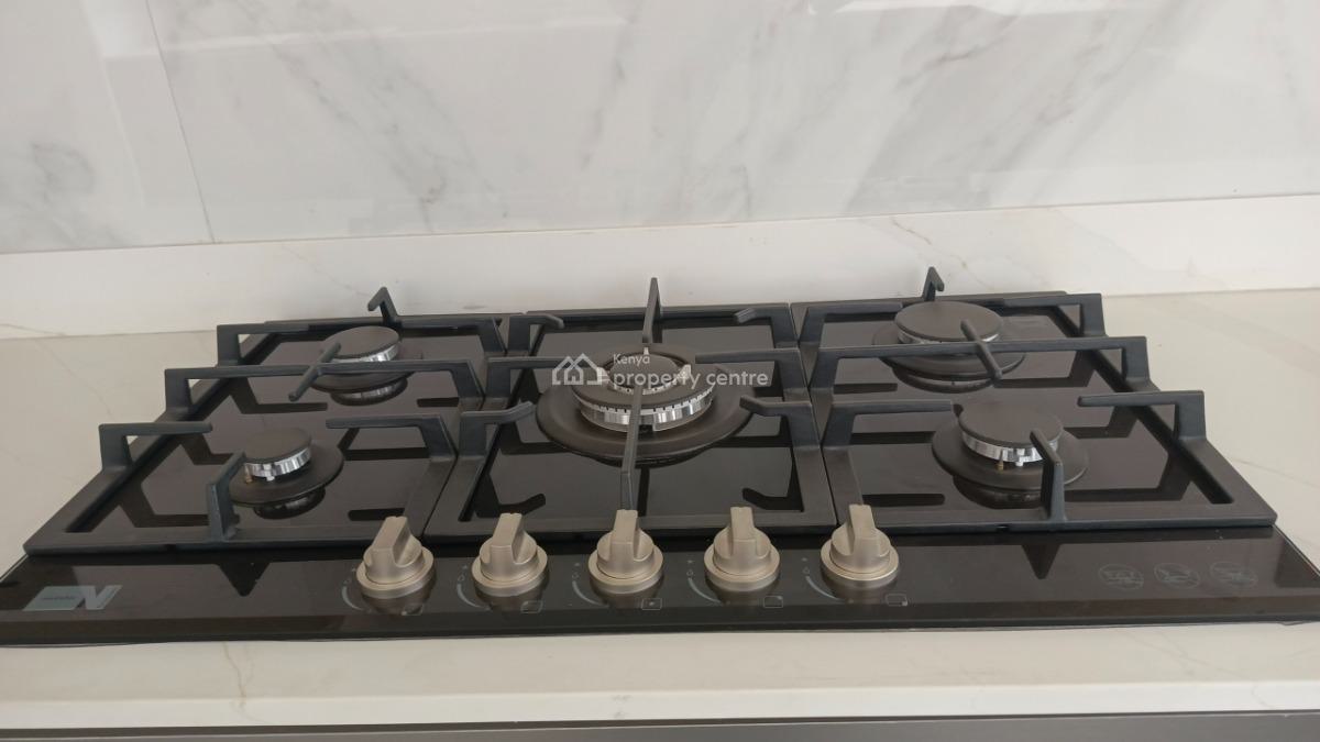 an Excellent 5 Bedroom Townhouse All Ensuite Plus 2dsq, Apple Cross, Lavington, Nairobi, House for Sale