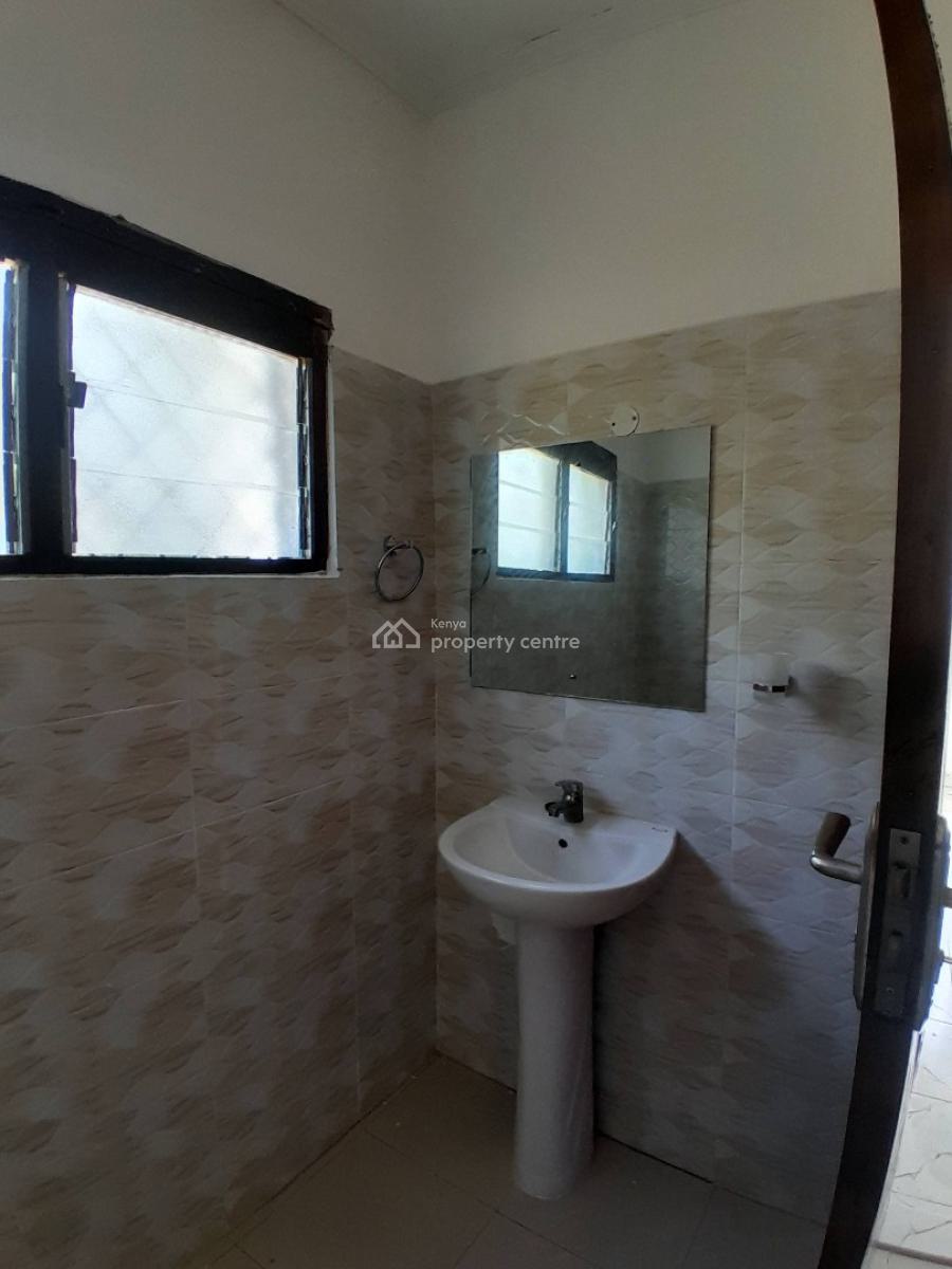 -- Spacious 4br Maisonette on ¼ Acre  Zebra, Mtwapa, Zebra, Mtwapa, Mtwapa, Kilifi, Townhouse for Sale