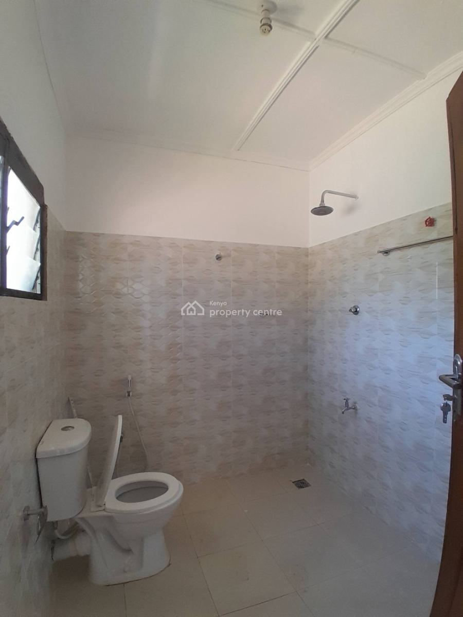 -- Spacious 4br Maisonette on ¼ Acre  Zebra, Mtwapa, Zebra, Mtwapa, Mtwapa, Kilifi, Townhouse for Sale