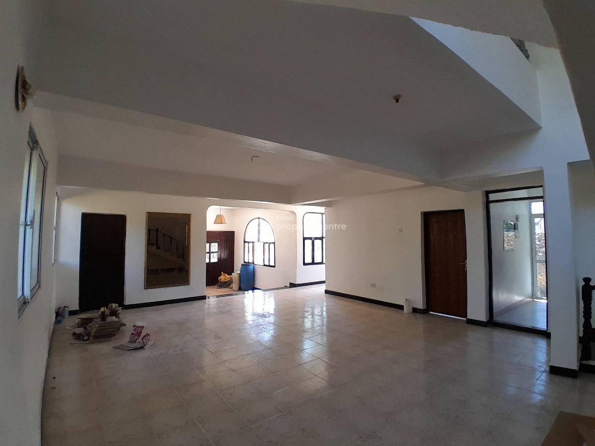 -- Spacious 4br Maisonette on ¼ Acre  Zebra, Mtwapa, Zebra, Mtwapa, Mtwapa, Kilifi, Townhouse for Sale