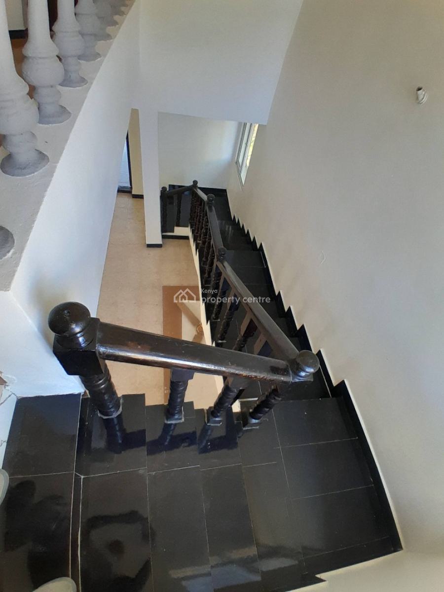 -- Spacious 4br Maisonette on ¼ Acre  Zebra, Mtwapa, Zebra, Mtwapa, Mtwapa, Kilifi, Townhouse for Sale