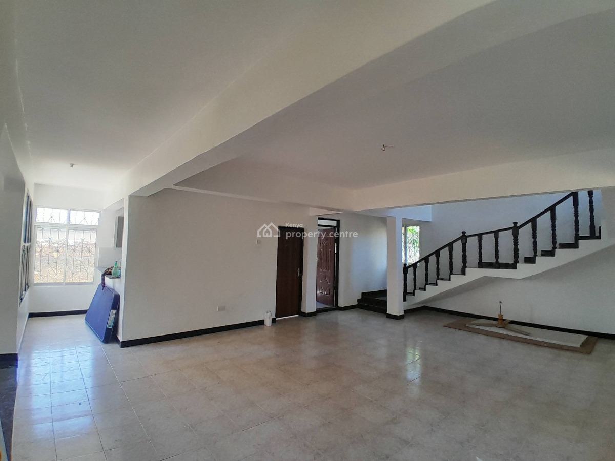 -- Spacious 4br Maisonette on ¼ Acre  Zebra, Mtwapa, Zebra, Mtwapa, Mtwapa, Kilifi, Townhouse for Sale