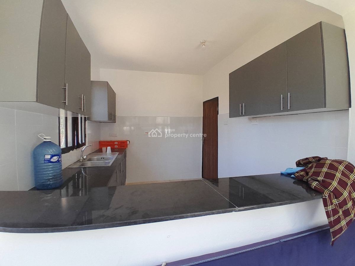 -- Spacious 4br Maisonette on ¼ Acre  Zebra, Mtwapa, Zebra, Mtwapa, Mtwapa, Kilifi, Townhouse for Sale