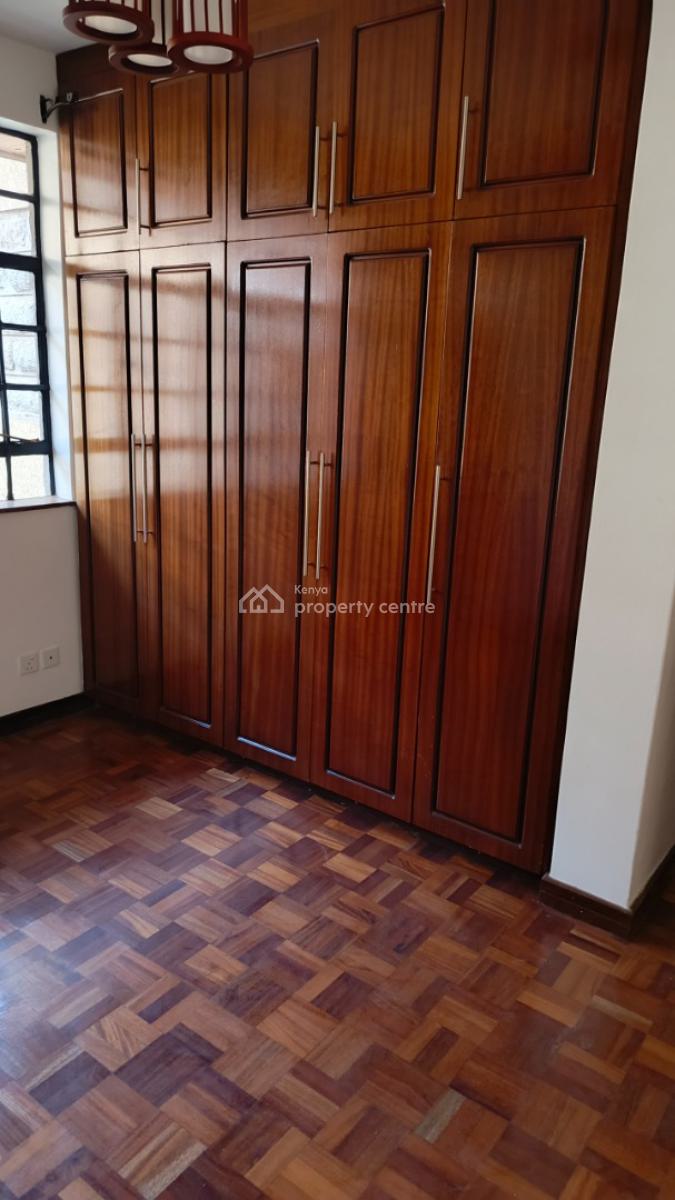 an Excellent Spacious 5 Bedroom Townhouse All Ensuite Plus 2dsq, Lavington, Nairobi, House for Sale