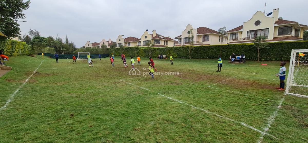 Luxurious 4-bedroom Townhouse in Gated Community, Kiambu Road ,kencom Sacco, Runda, Westlands, Nairobi, House for Sale