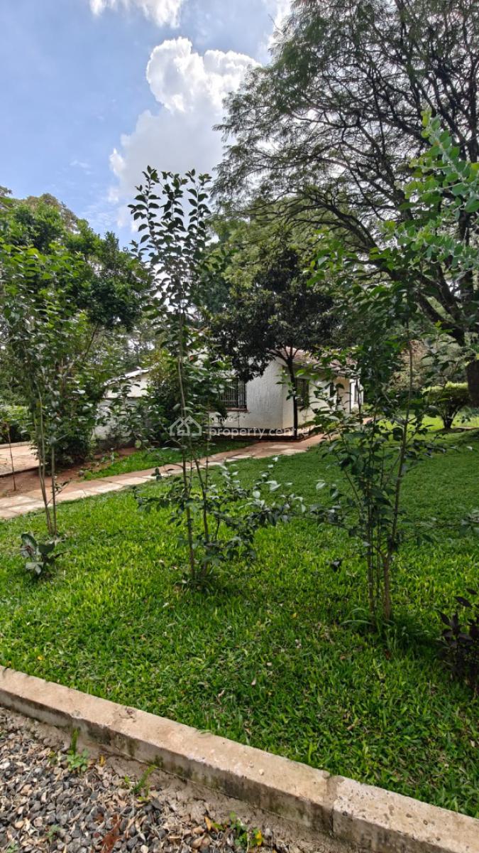Charming 3-bedroom Bungalow with Dsq, Karen, Nairobi, Detached Bungalow for Rent