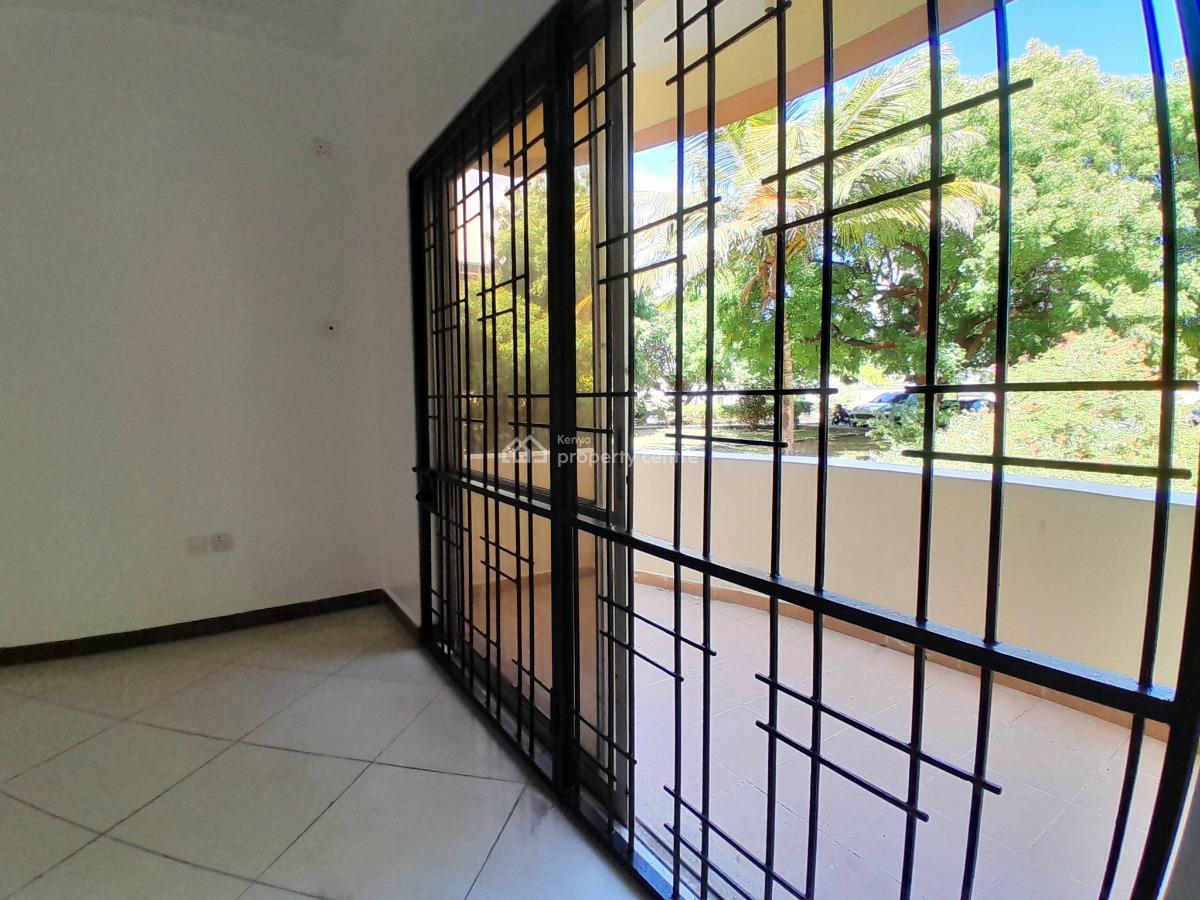 Spacious 3 Bedroom Apartment, City Mall Area, Nyali, Mombasa, Apartment for Rent