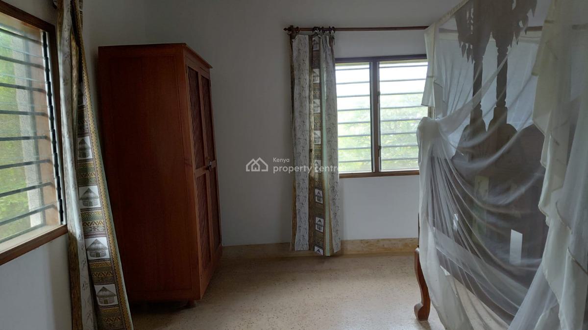 Malindi 3 Bedroom House Ensuite Sitting on 2 Acres, Garage, Undergroun, Watamu Kilfi, Watamu, Kilifi, Townhouse for Sale