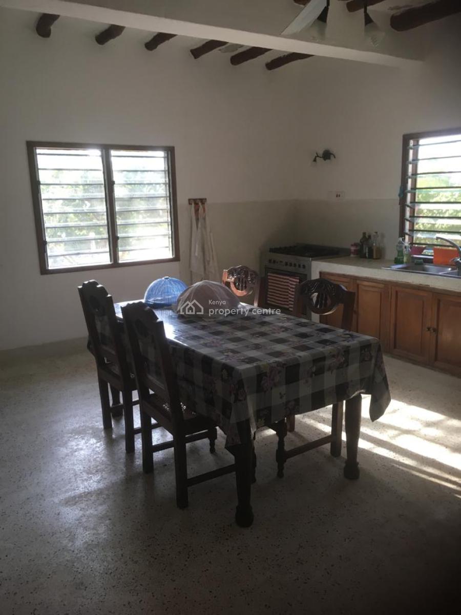 Malindi 3 Bedroom House Ensuite Sitting on 2 Acres, Garage, Undergroun, Watamu Kilfi, Watamu, Kilifi, Townhouse for Sale